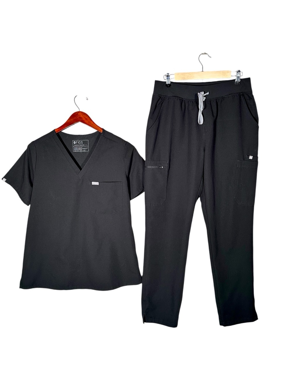 FIGS Catrina V-neck Top + Kade Cargo Pants Technical Scrub Set in black